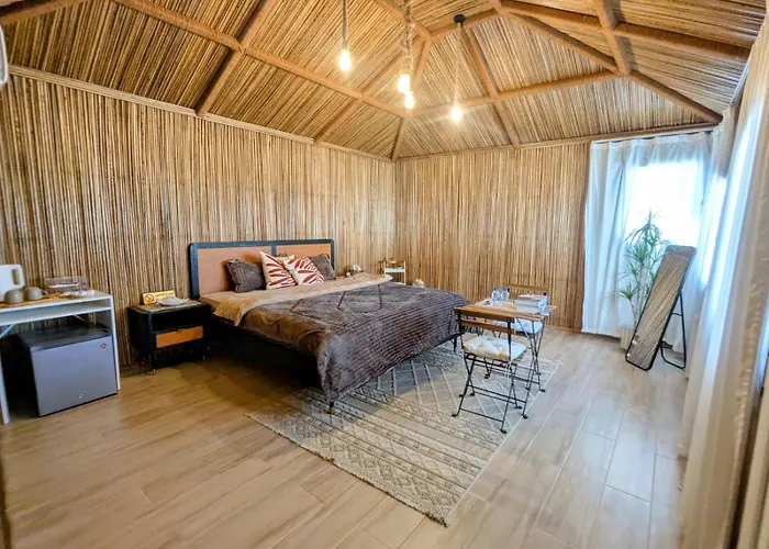 Qantab Hut